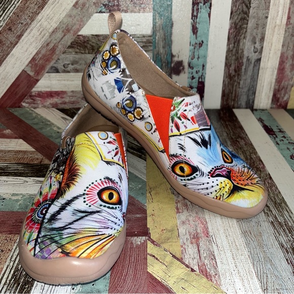 UIN Cheer Up Kitty Cat Slip On Toledo Loafers Shoes Canvas Loose Toe Box EUC 7.5 - Picture 2 of 15